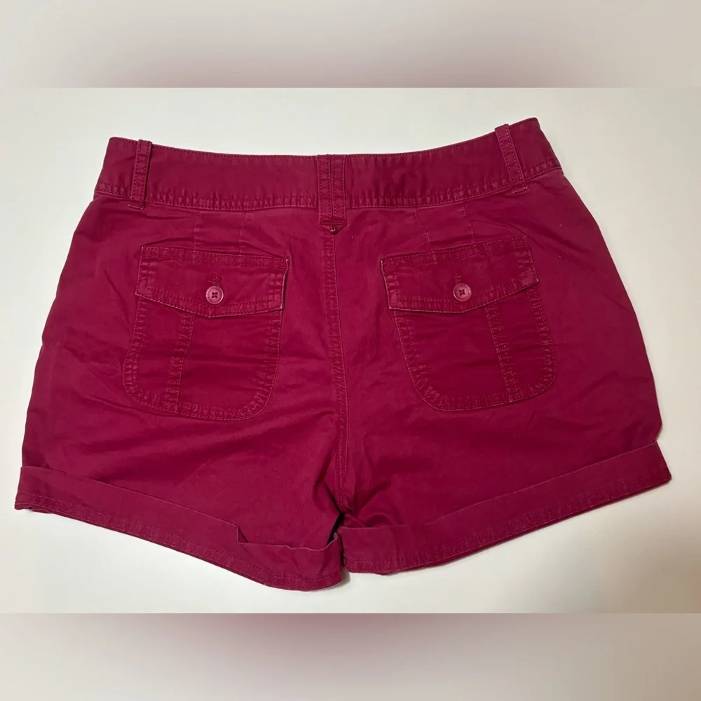Eddie Bauer Women's Dark Red Shorts. Size 6. Brand new, never worn. - Picture 2 of 4